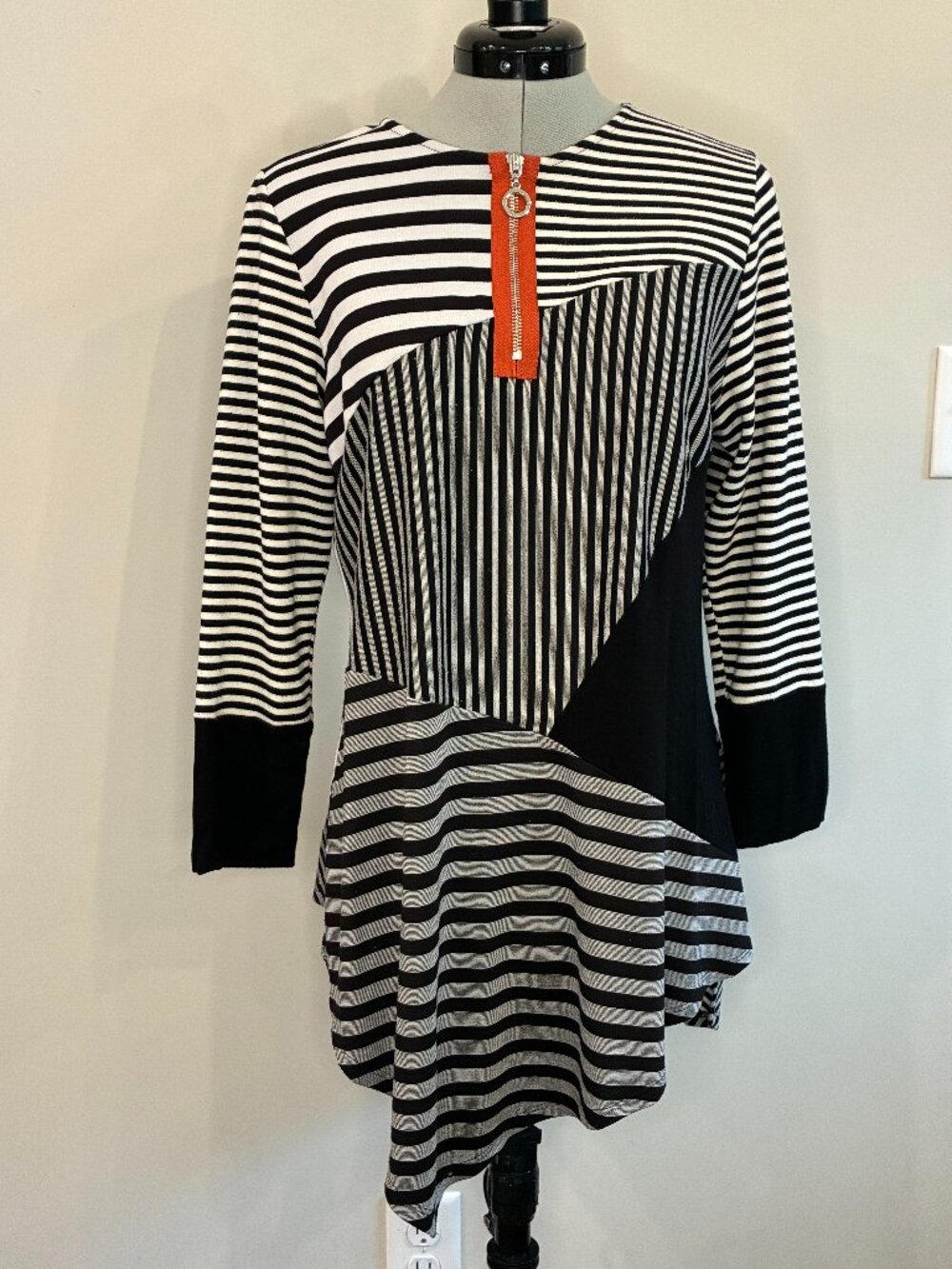 INC International Concepts Striped Tunic Top S Black White Orange Zip 0360